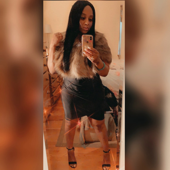 Meet your Posher, Alexa - Picture 1 of 1